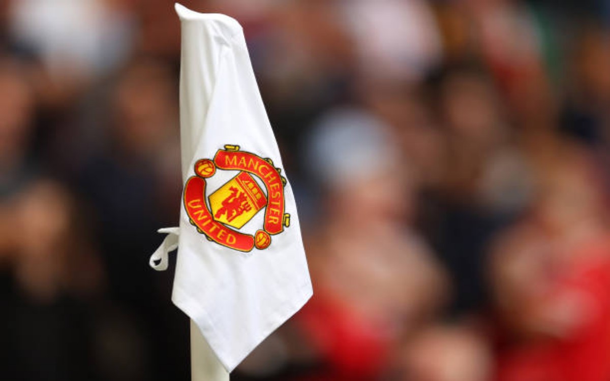Former Manchester United star tells Manchester United to sign £60m star ahead of Chelsea
